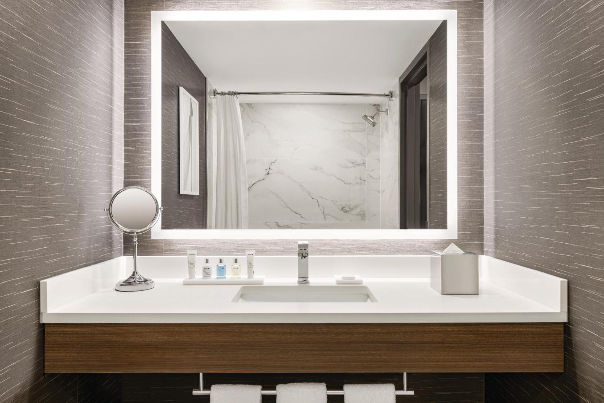 Pacific Gateway Hotel at Vancouver Airport Richmond Extérieur photo