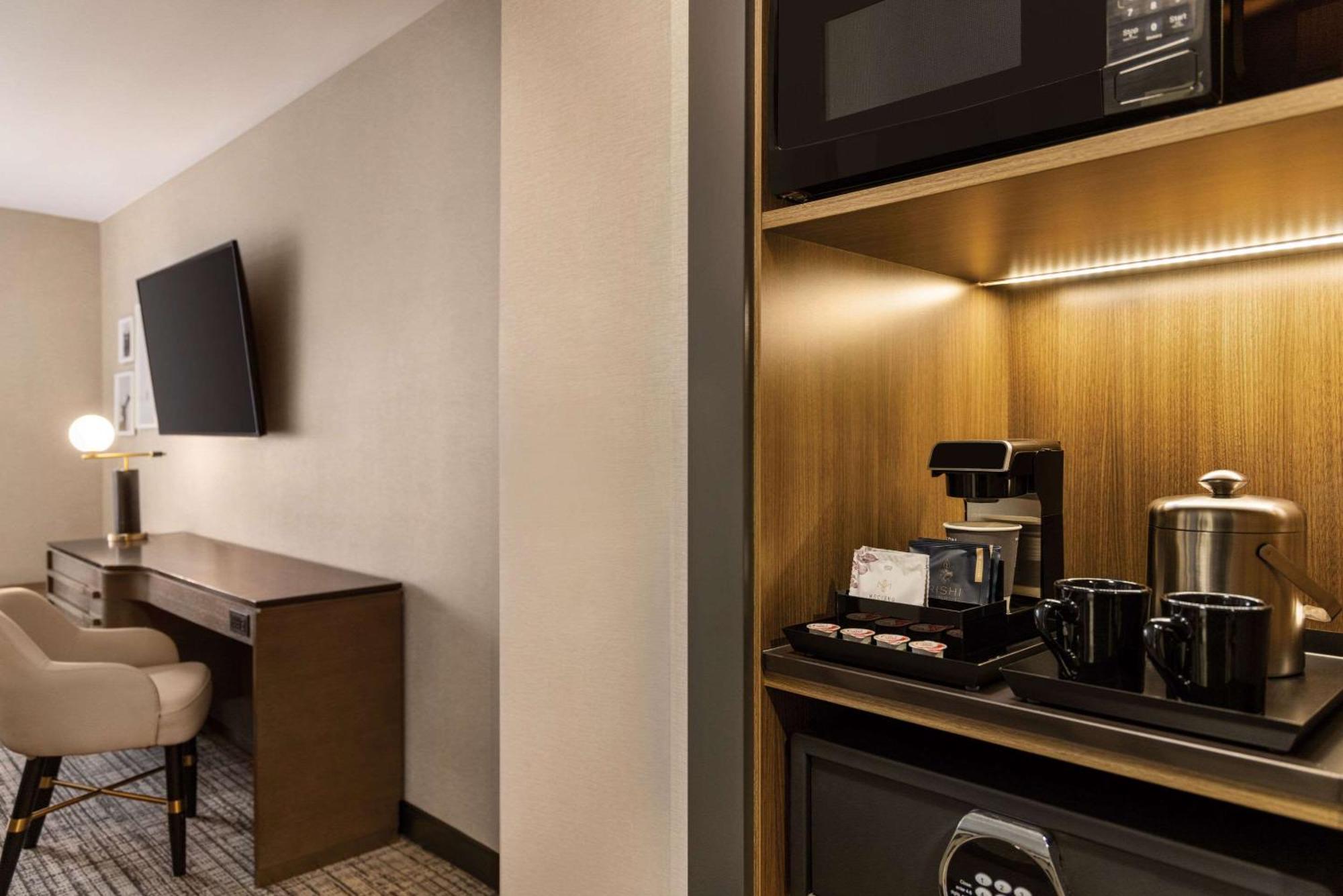 Pacific Gateway Hotel at Vancouver Airport Richmond Extérieur photo